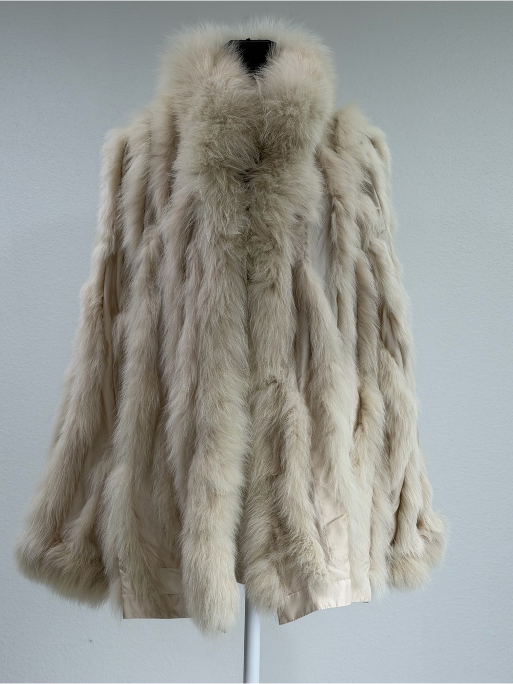 George Simonton Couture Blue Fox Fur Reversible 100% Silk Jacket S Cream Ivory